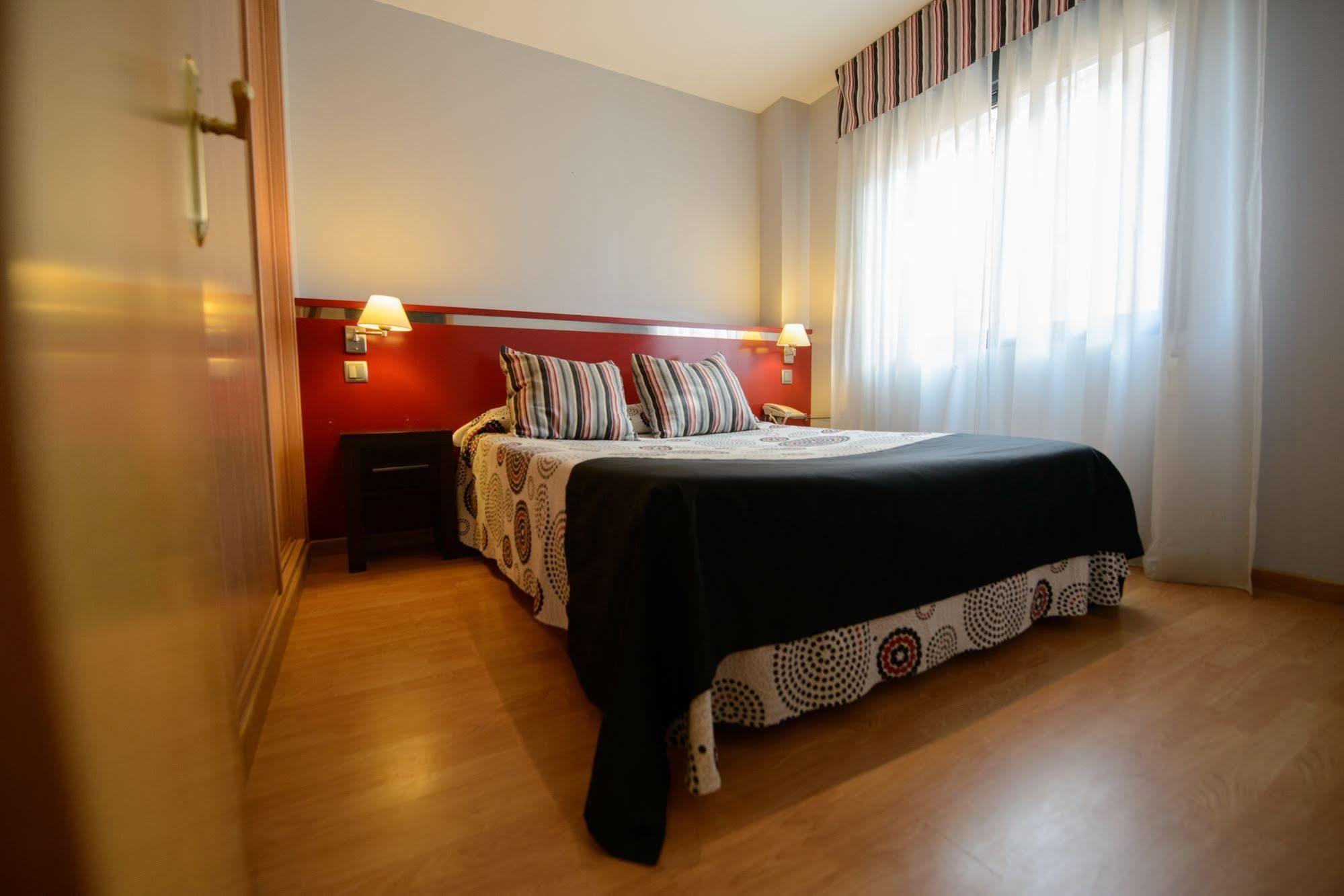 Aparthotel Mm Badajoz Extérieur photo