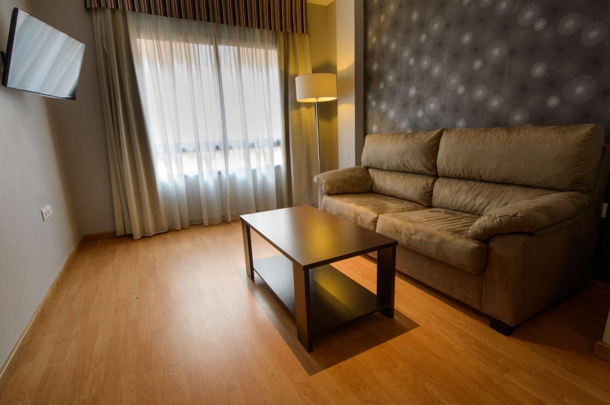 Aparthotel Mm Badajoz Extérieur photo