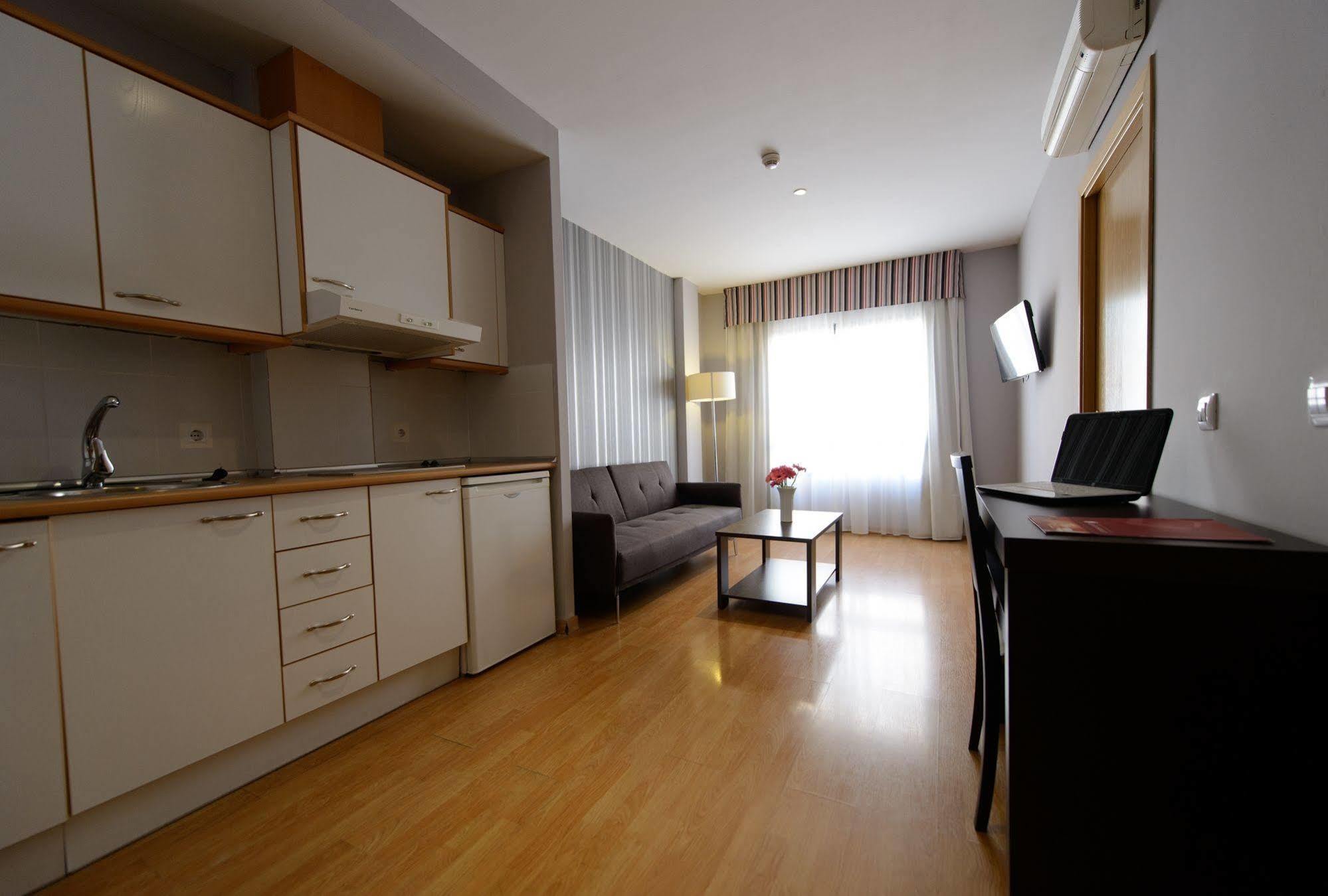 Aparthotel Mm Badajoz Extérieur photo